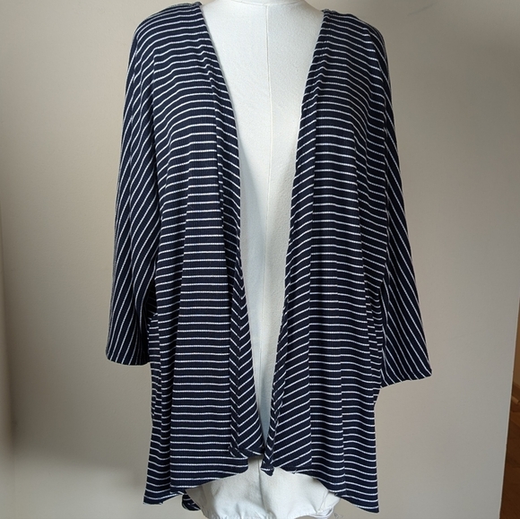 🌀 LuLaRoe Shirley Kimono - Nautical Vibes in Navy Stripes! 🌀 - Picture 1 of 4